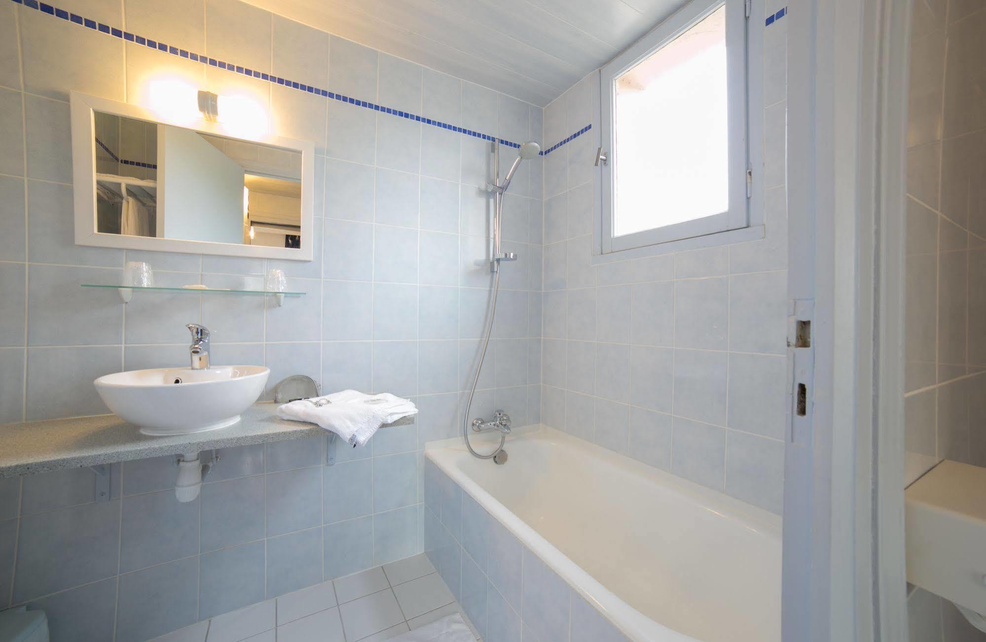 Breizh Hotel Crach ภายนอก รูปภาพ